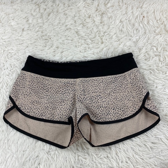 Lululemon Run: Speed Short *4-way Stretch Dottie Dash Grain Black / Black - Picture 1 of 4